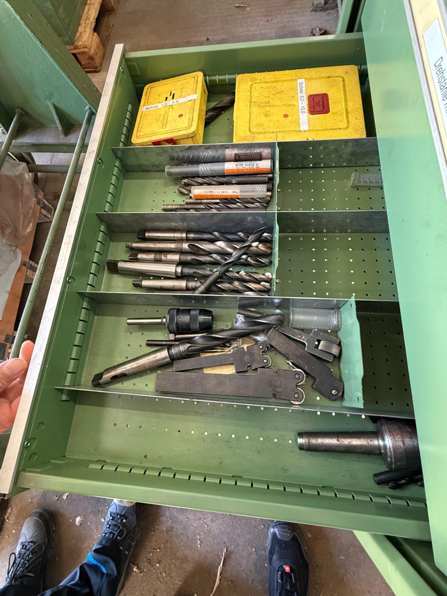 Measuring/testing technology and various workshop equipment-5